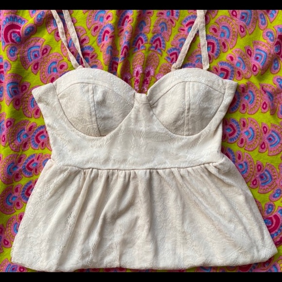 white corset - Picture 2 of 2